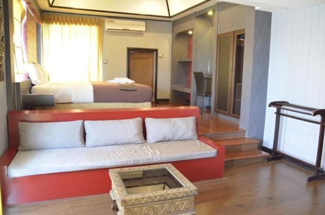 Hotel Baan Chalelarn HHQ Habitación foto