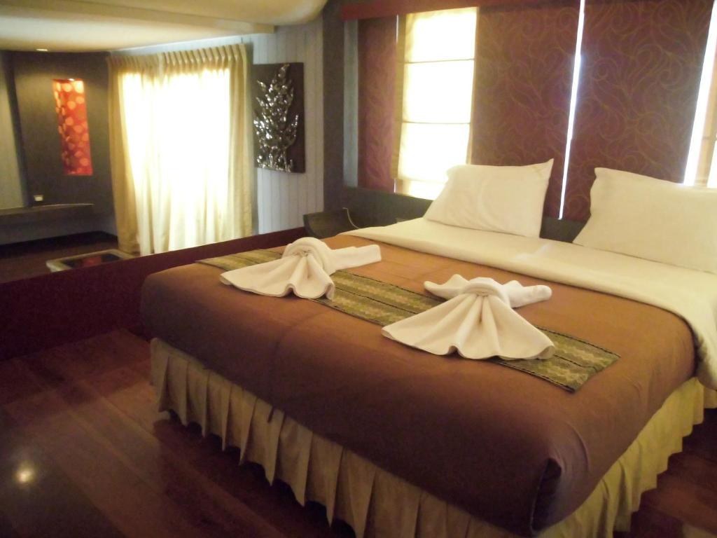 Hotel Baan Chalelarn HHQ Habitación foto