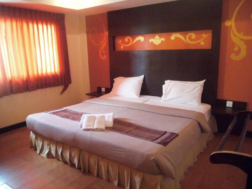 Hotel Baan Chalelarn HHQ Exterior foto