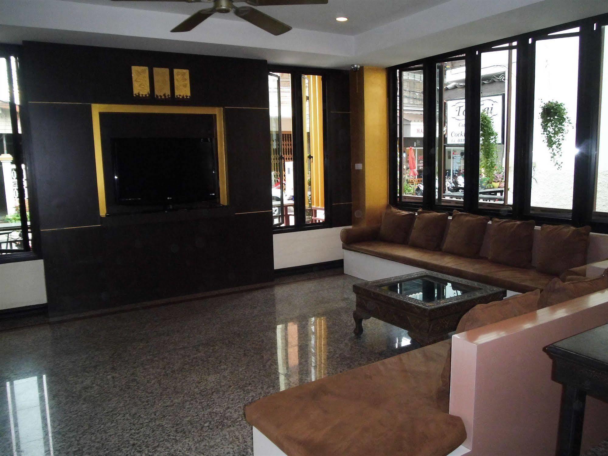 Hotel Baan Chalelarn HHQ Exterior foto